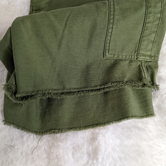 Madewell High Rise Button Fly Cutoff Cargo Shorts...Size 28 - Picture 8 of 11